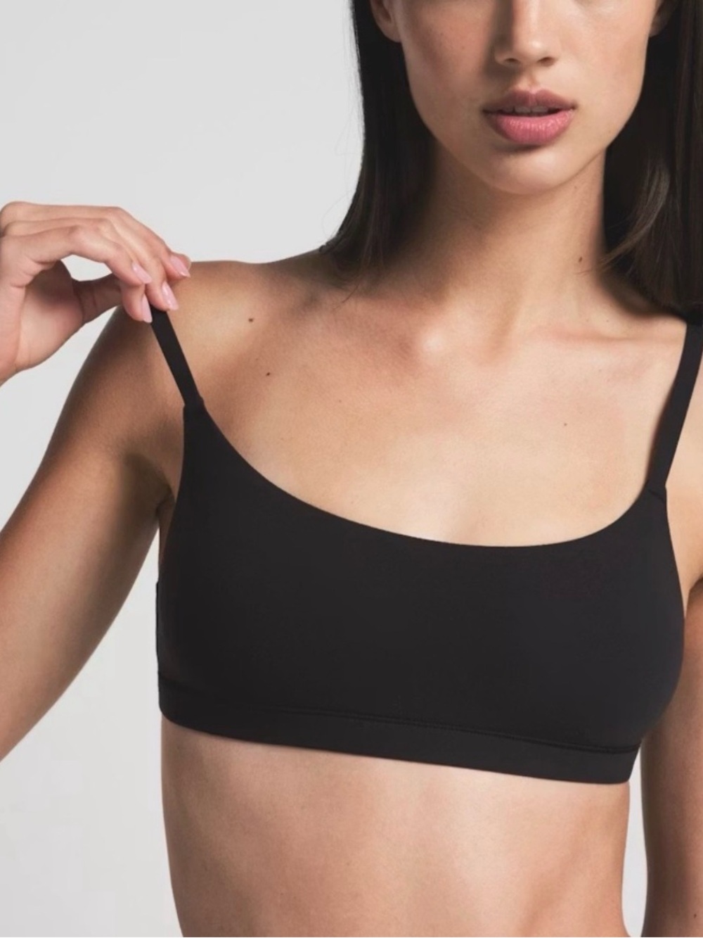 NWT! Skims Fits Everybody Scoop Bralette Onyx Black  BR-SCP-9182 Womens Size M